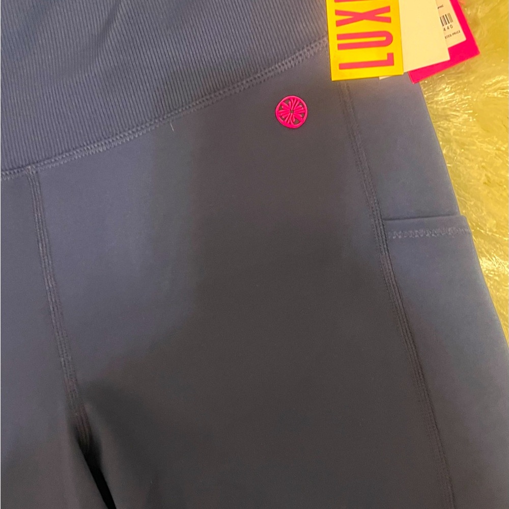 NWT Lilly Pulitzer Weekender High Rise Midi Leggings GRAPHIC VERY RARE NWT - Picture 2 of 5